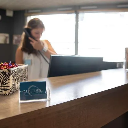 Zenitude Centre ناربون