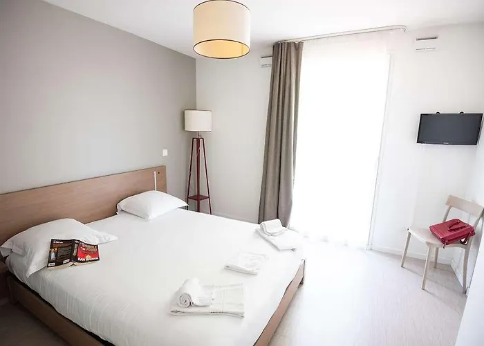 Zenitude Centre Отель *