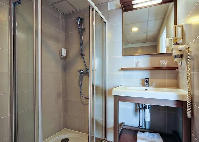 Отель Zenitude Centre