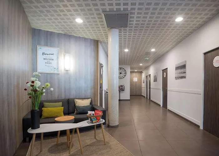 Zenitude Centre Отель Нарбонна